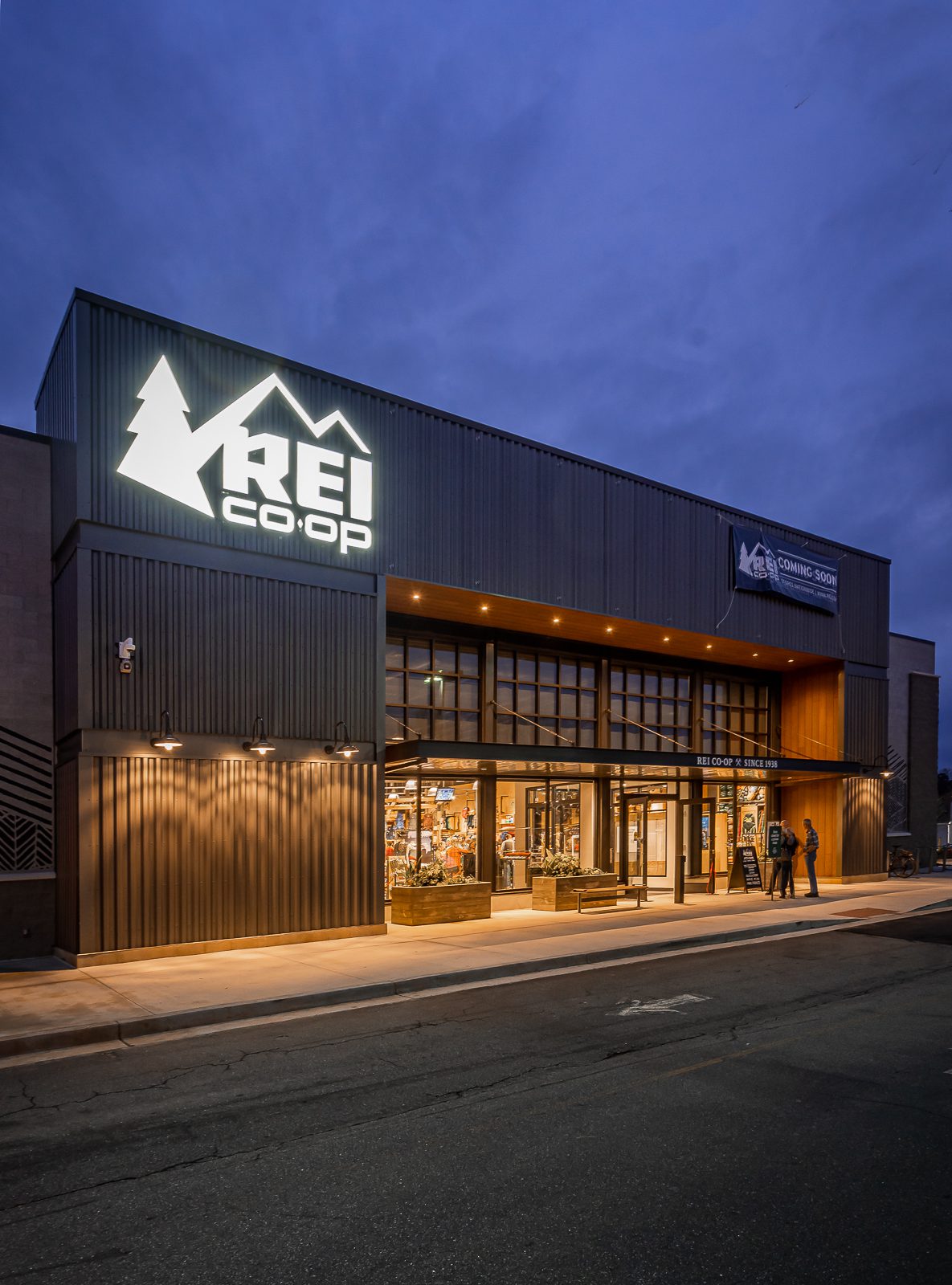 REI Co-Op Now Open at Beechwood Shopping Center